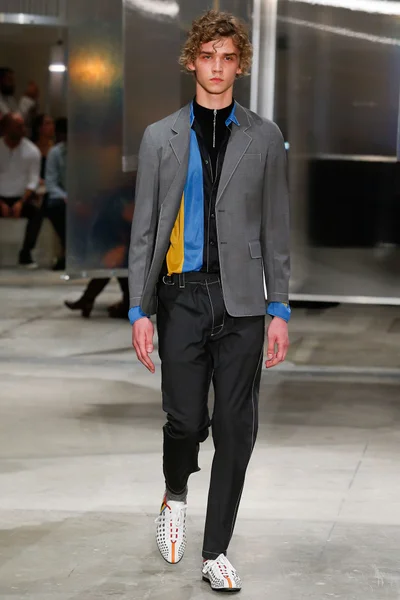 Look 4